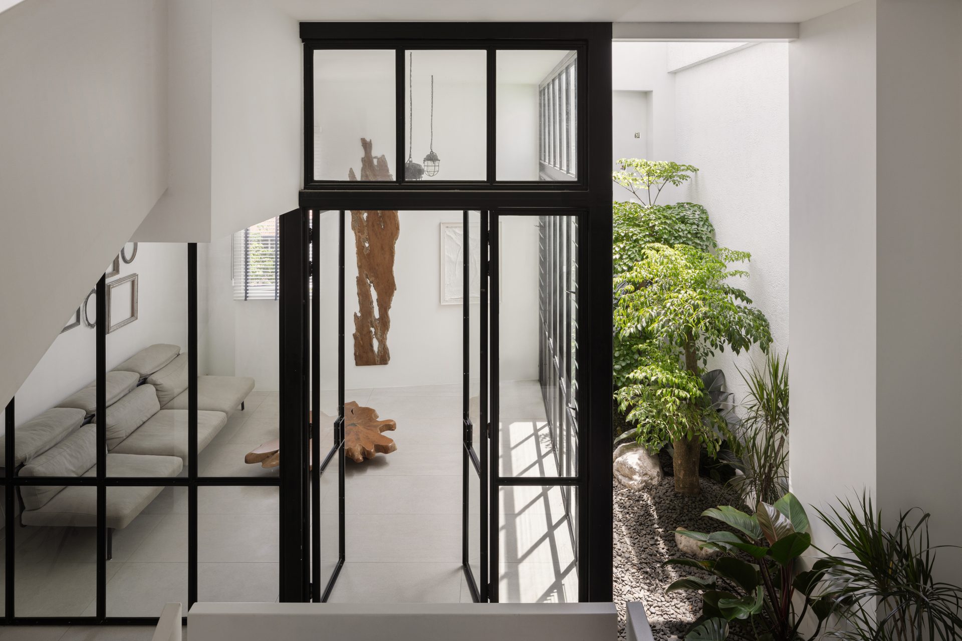 East Coast terrace house by The Carpenter’s Workshop, family room