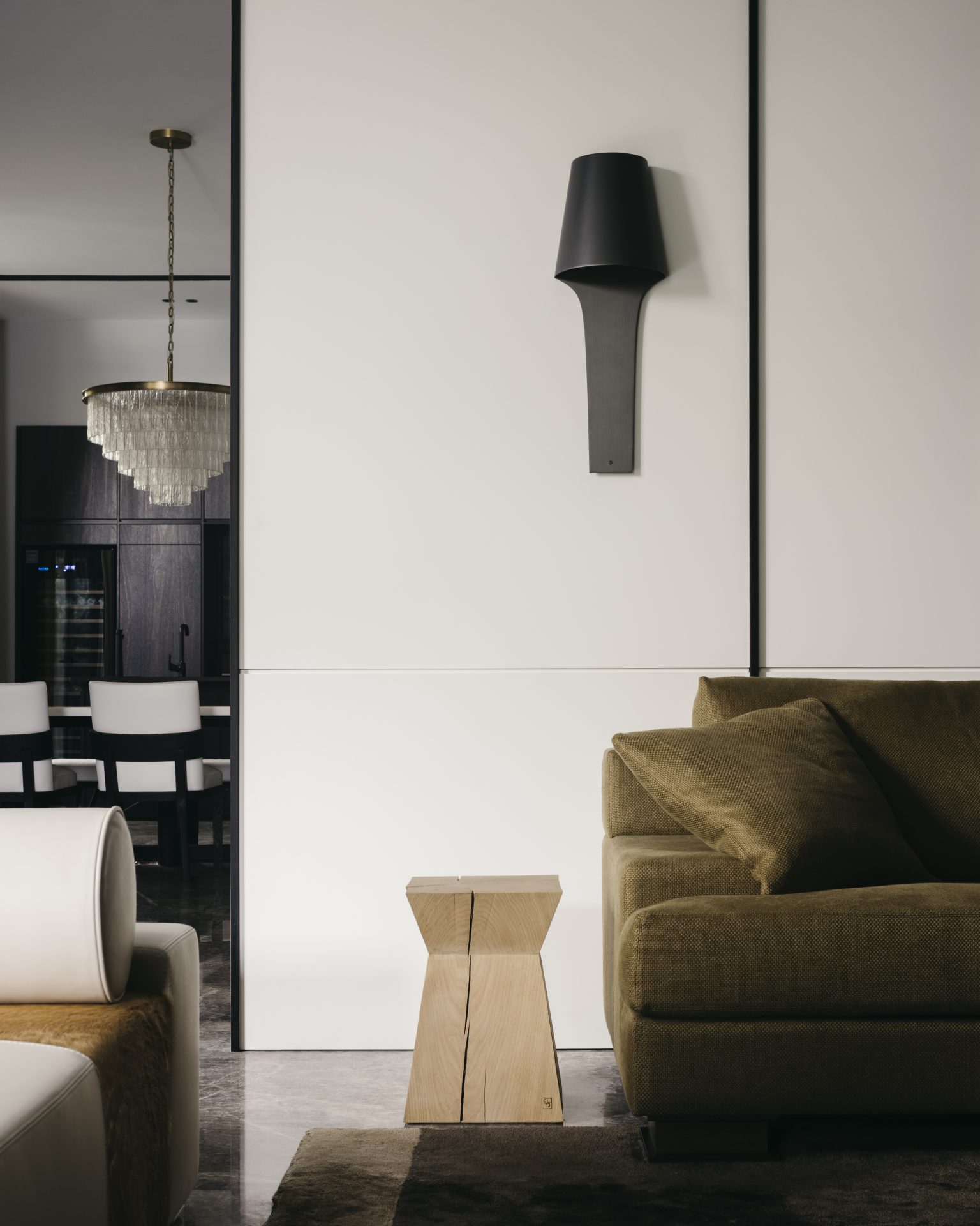 Semi-detached house in Bukit Timah by Joey Khu ID, living room